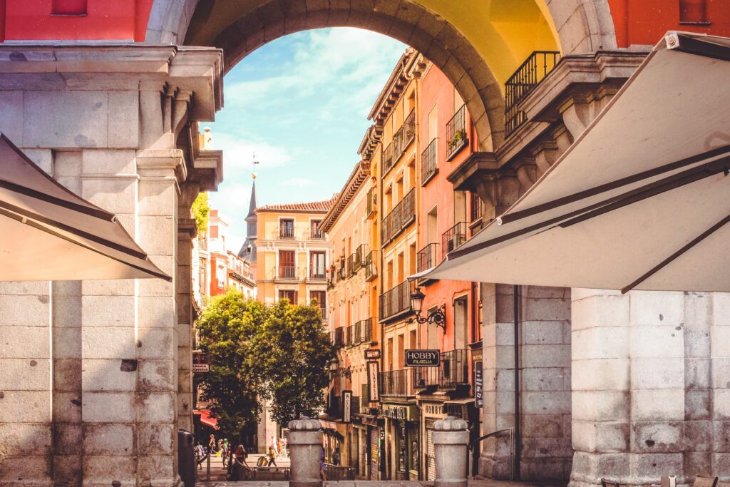 Explore the Most Interesting Neighbourhoods of Madrid